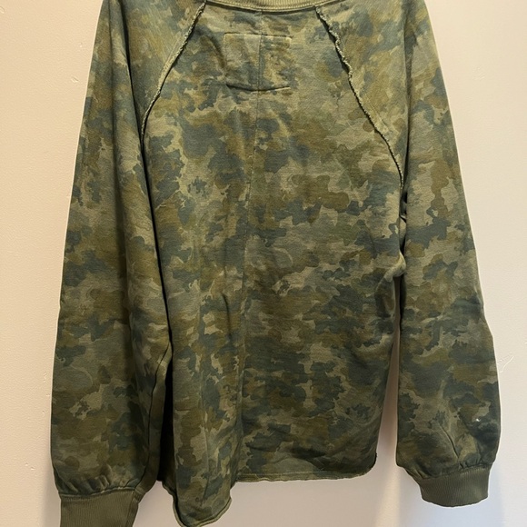 Reworked Camo Sweatshirt - Picture 4 of 4